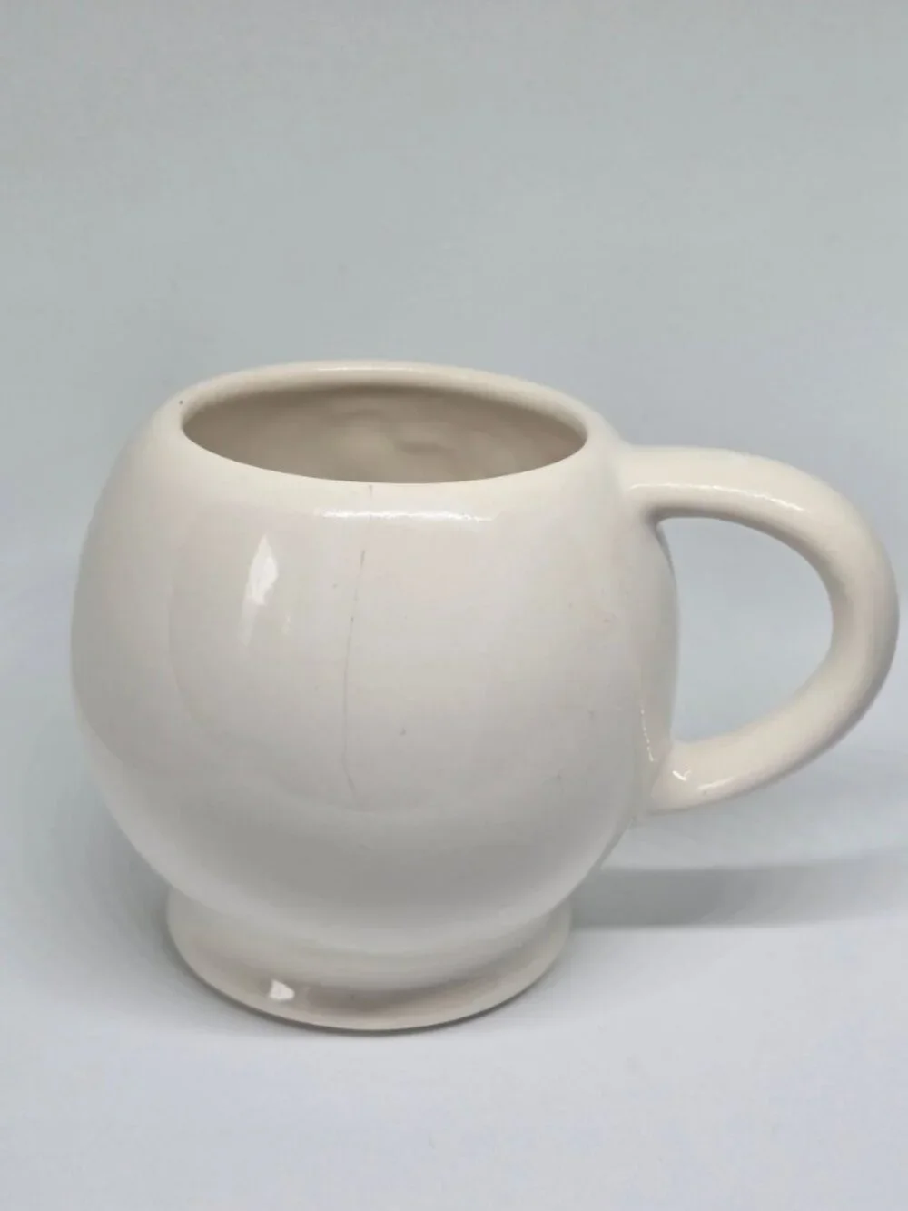 Vintage Ceramic Mug Smiley Face Red White Round Handle Pedestal Base